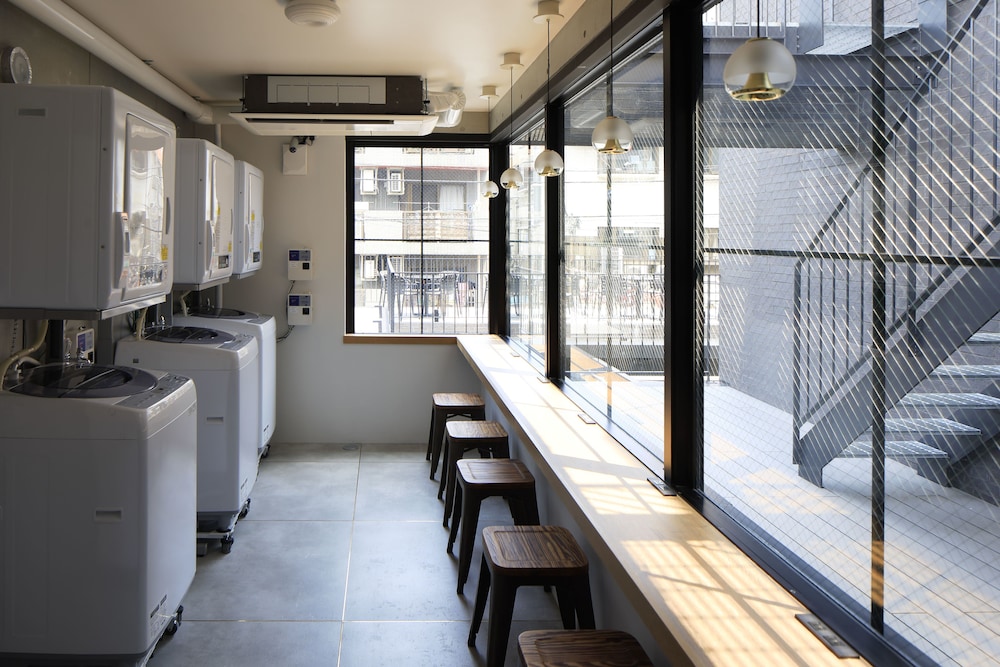 HOTEL CEN 24/44