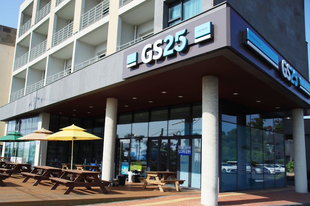 Grandmer Hotel Jeju 9/67