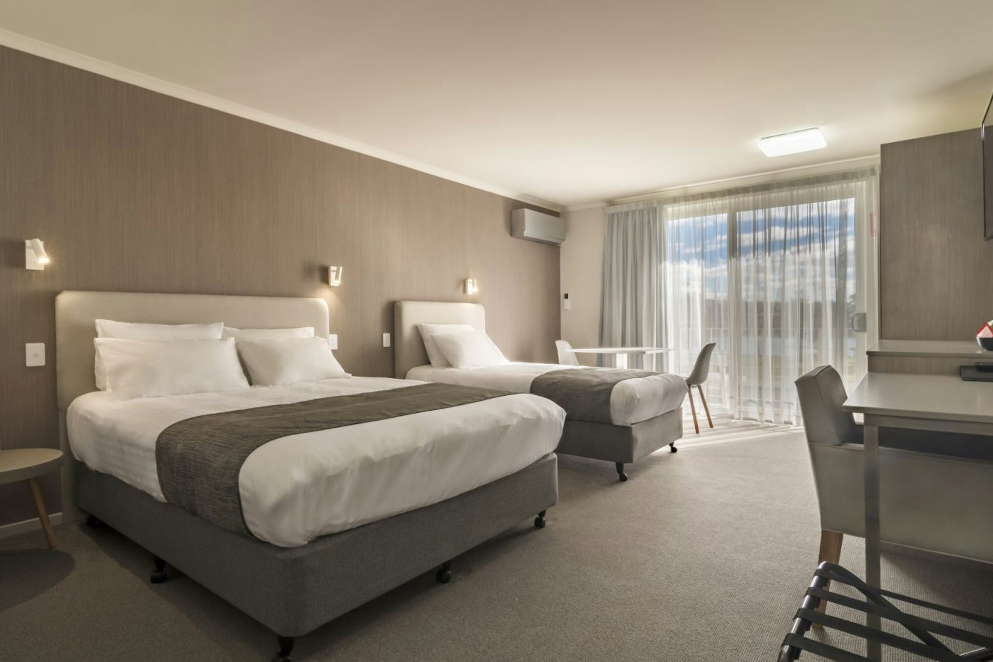 Argosy Motor Inn 15/42