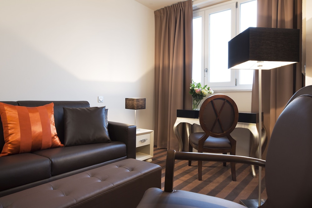 Executive Hotel Paris 30/46