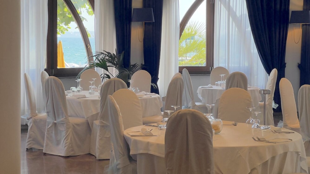 Bajamar Beach Hotel 34/49