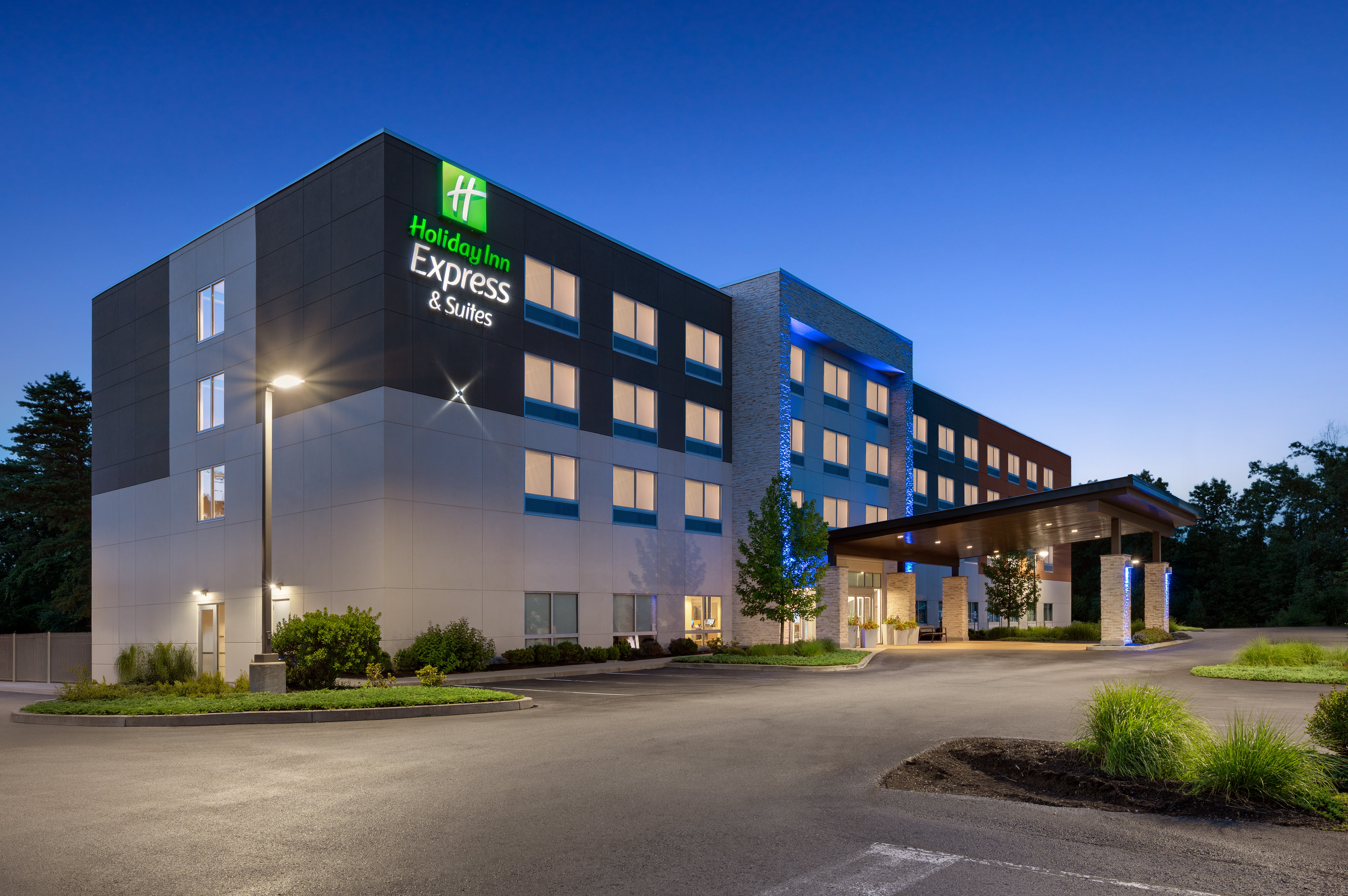Holiday Inn Express & Suites Queensbury - Lake George Area 7/71