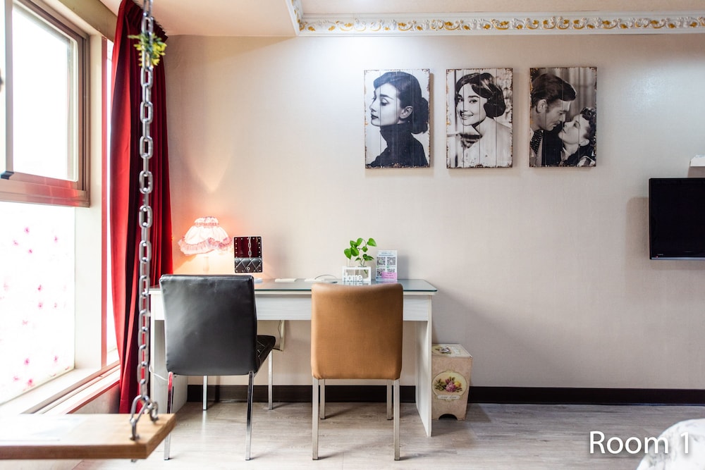 Gwawa Hotel 39/49