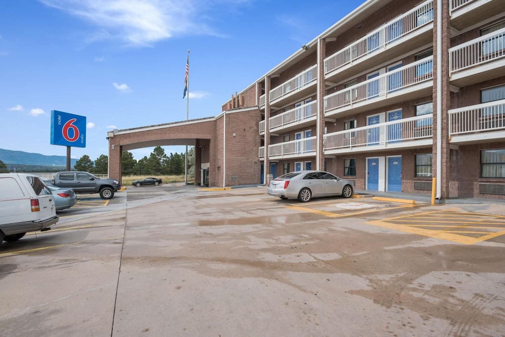 Motel6 Colorado Springs, CO - Air Force Academy 15/30