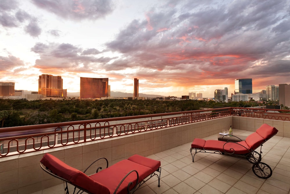 Embassy Suites By Hilton Convention Center Las Vegas 70/74