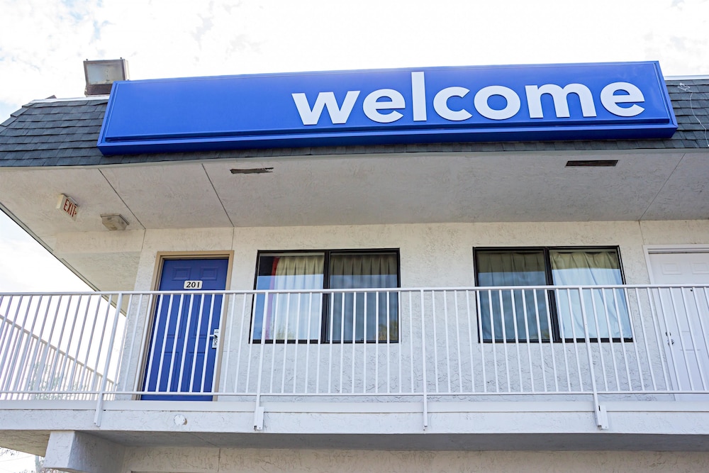 Motel6 Porterville, CA in PORTERVILLE - CA