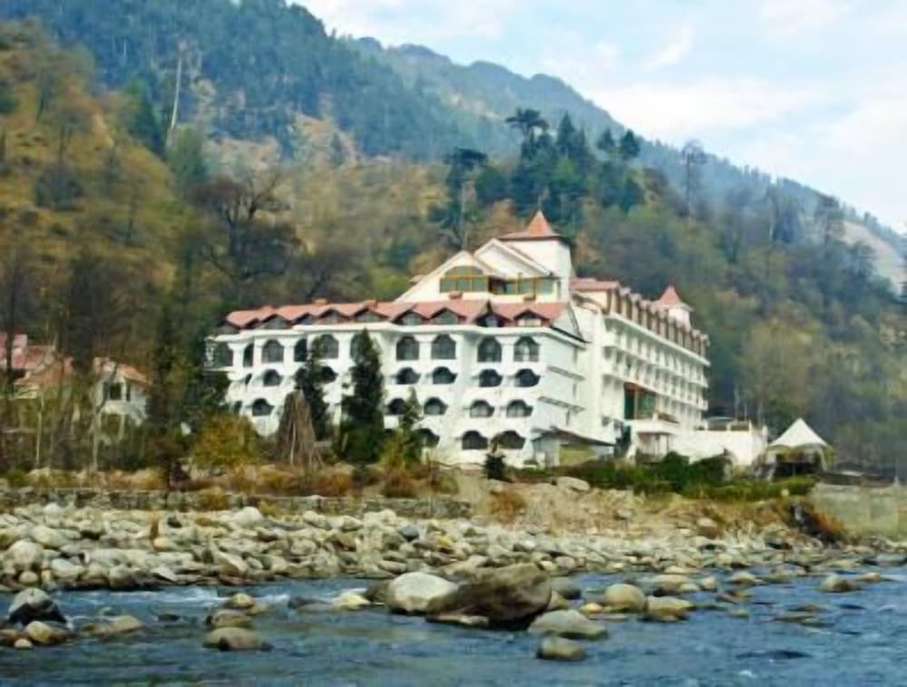 Mastiff Grand Manali Resort 45/50