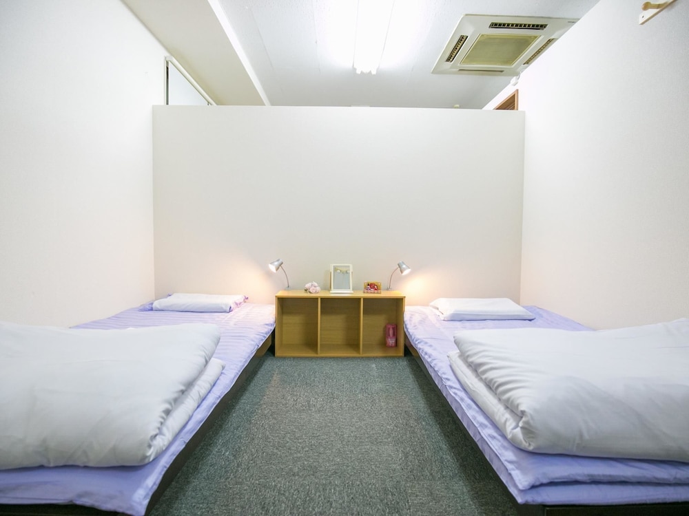 123Guest House 8/50