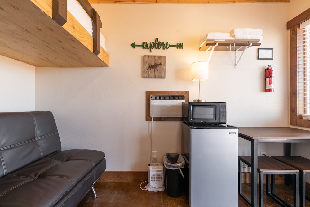 Gooseberry Lodges 50/79