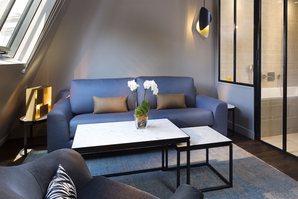 Le 10 Bis Hotel 45/65