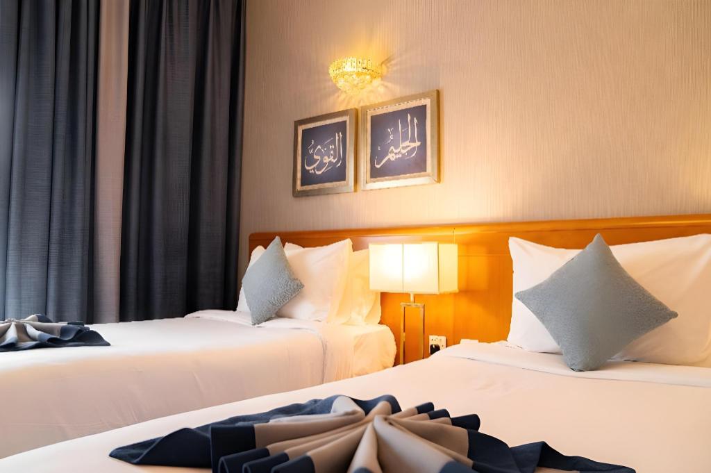 Standard, 2 Double Beds