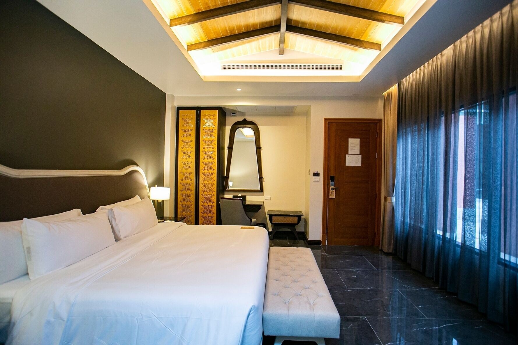 1 BEDROOM, DELUXE, DOUBLE BED