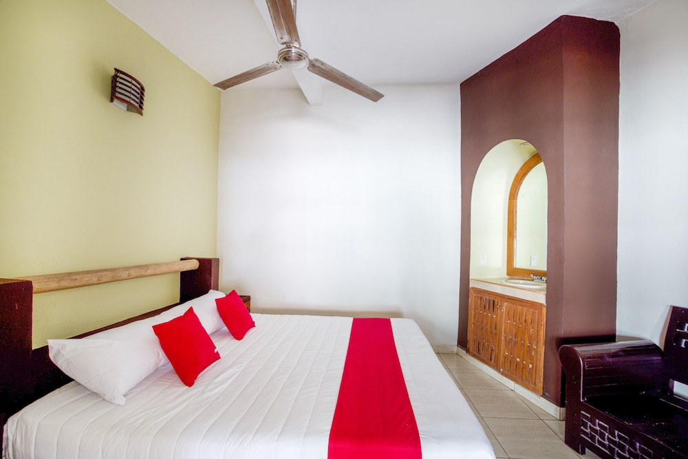 OYO Hotel Posada Lys Zihuatanejo 10/35