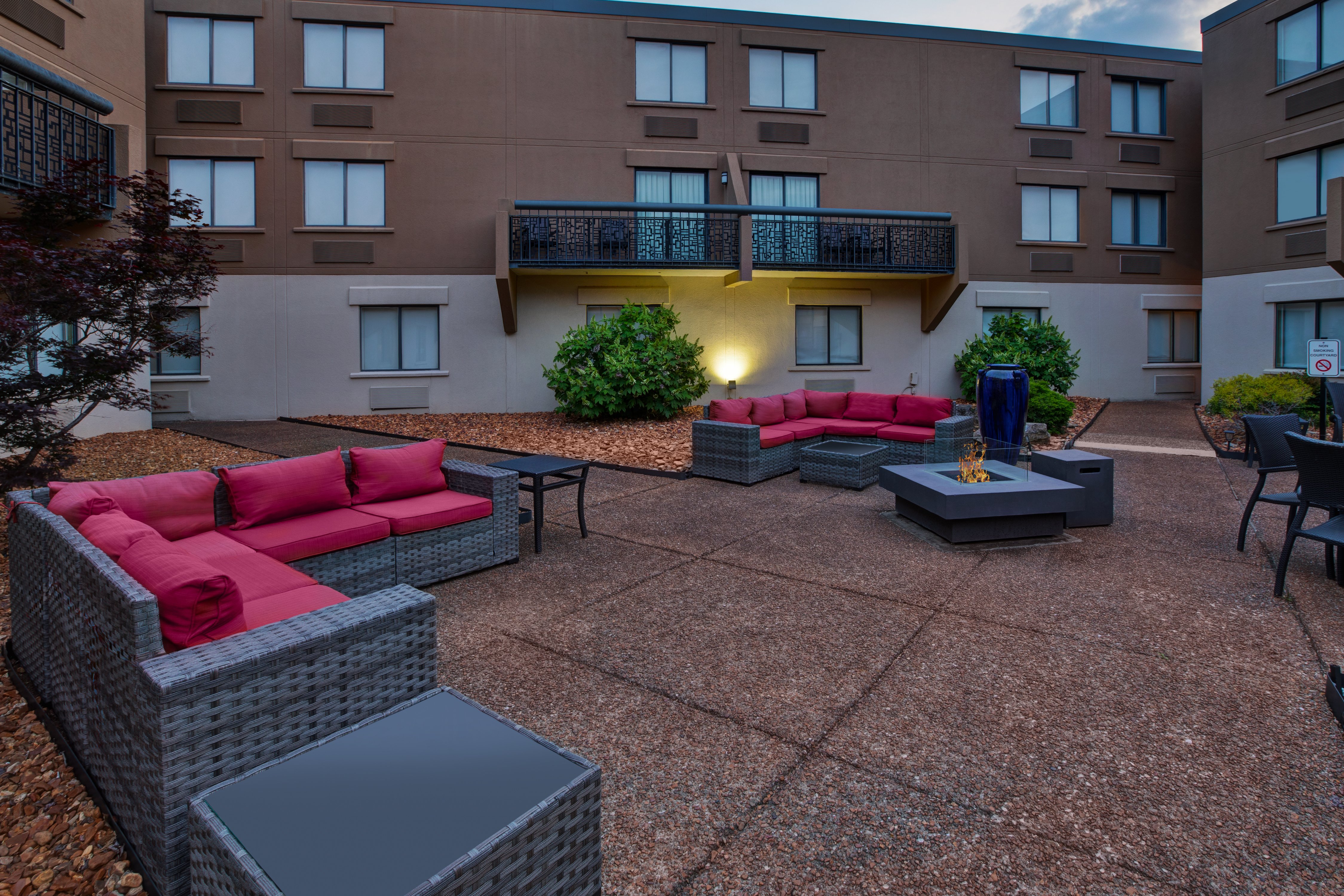 Holiday Inn Express Nashville Airport 29/49