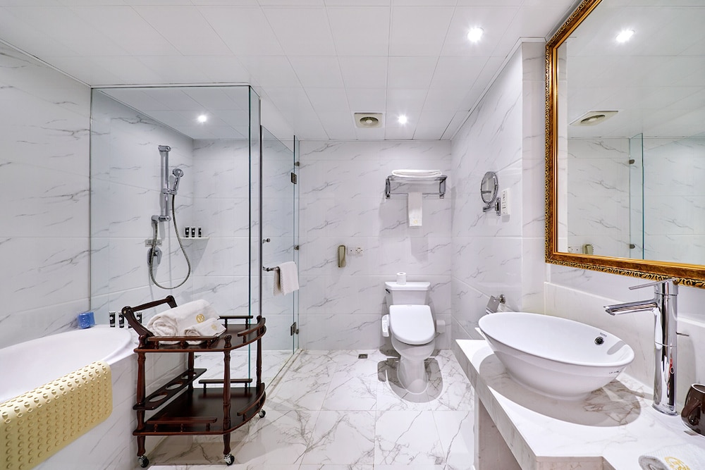 Grand Regency 54/58
