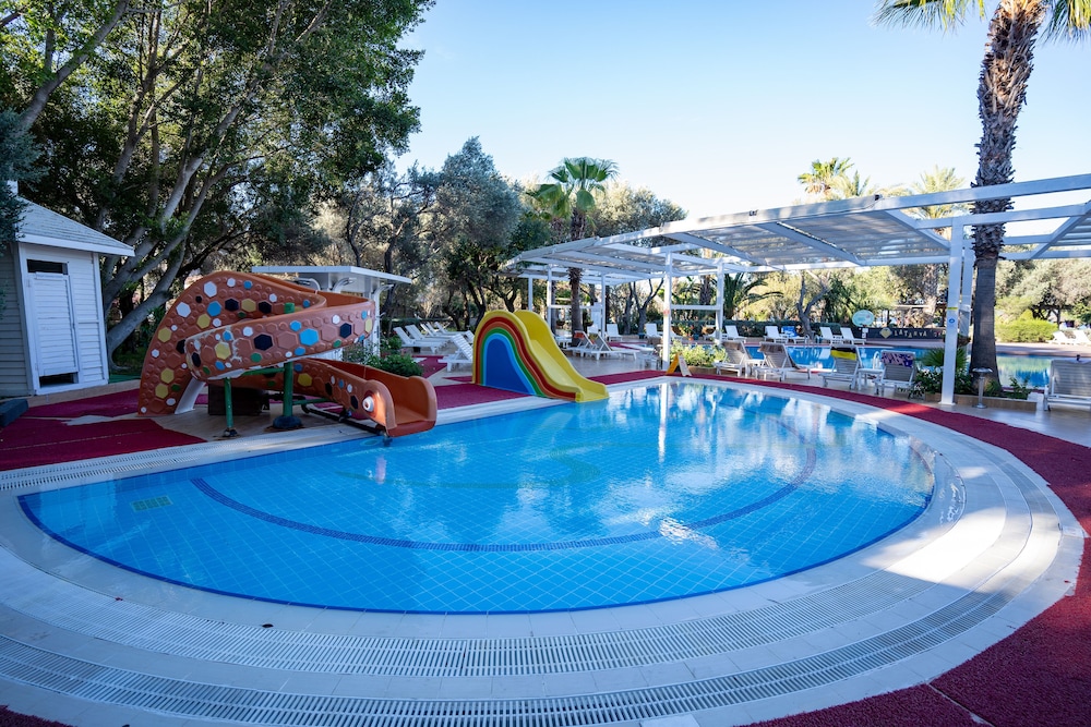 Latanya Park Resort 27/41