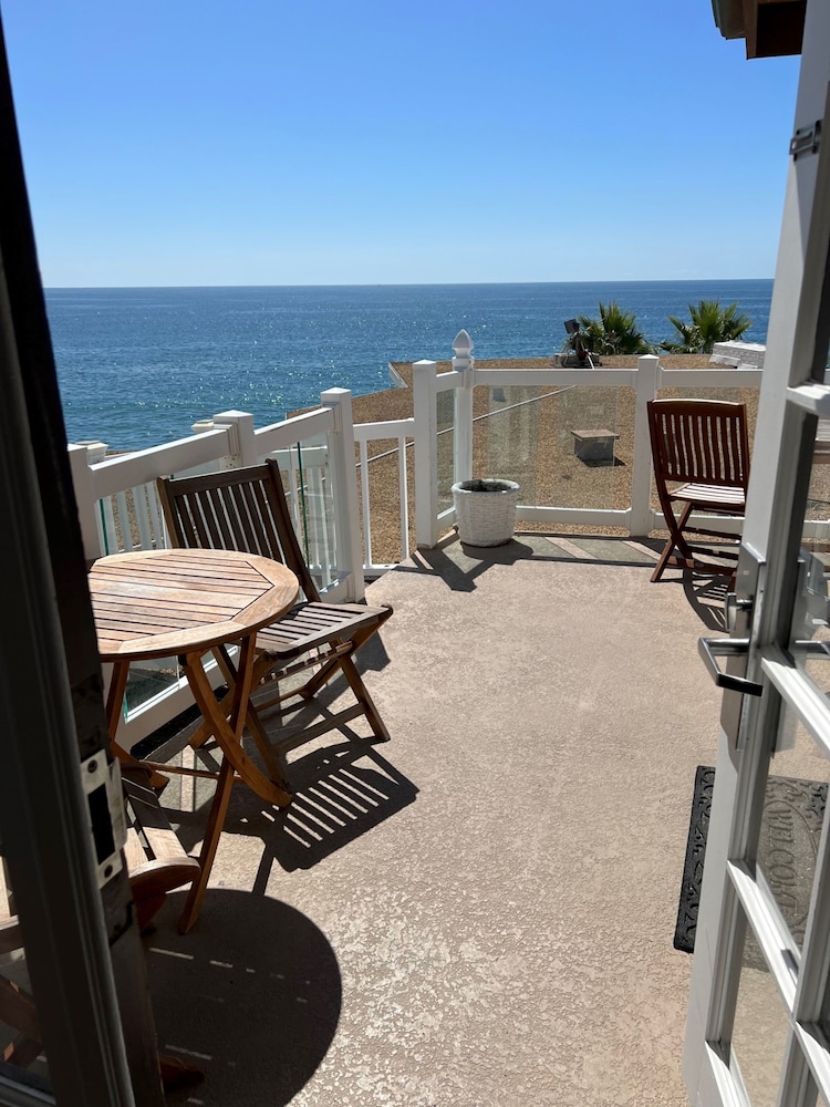 Capri Laguna Inn On the Beach 69/75