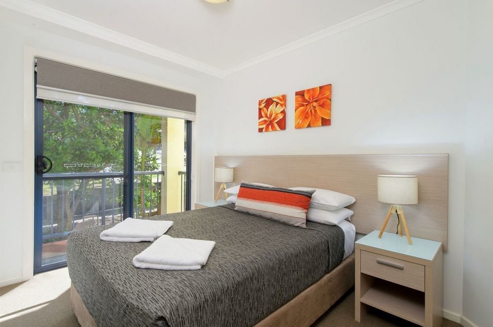 1 BEDROOM, APARTMENT, POOL VIEW