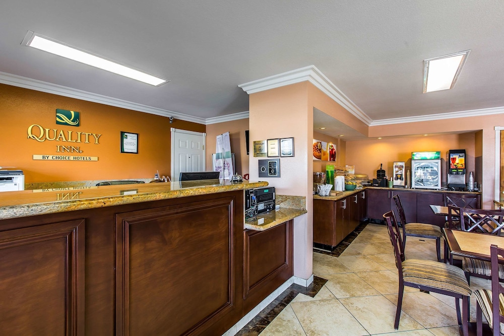 Quality Inn Lake Elsinore 12/51
