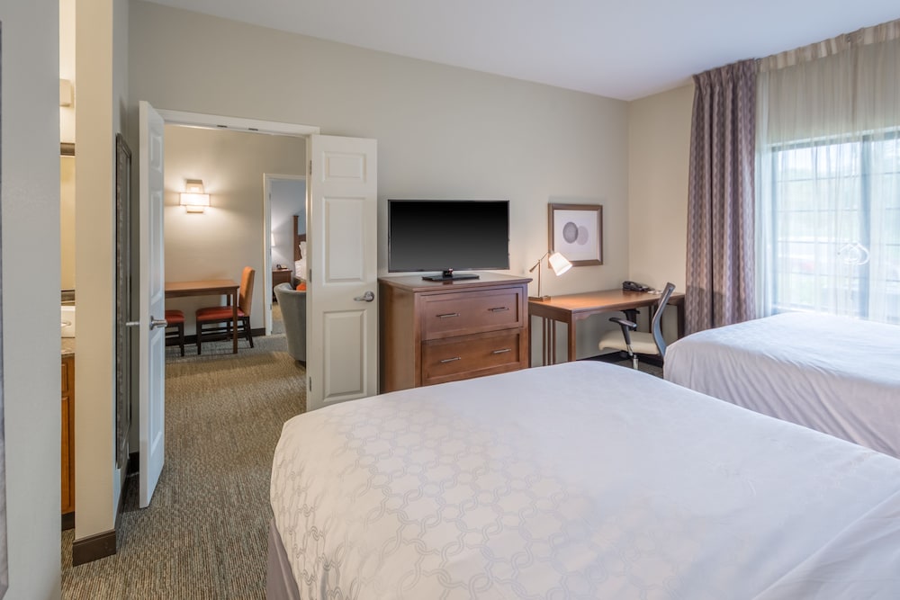 Staybridge Suites Kansas City-Independence 10/63