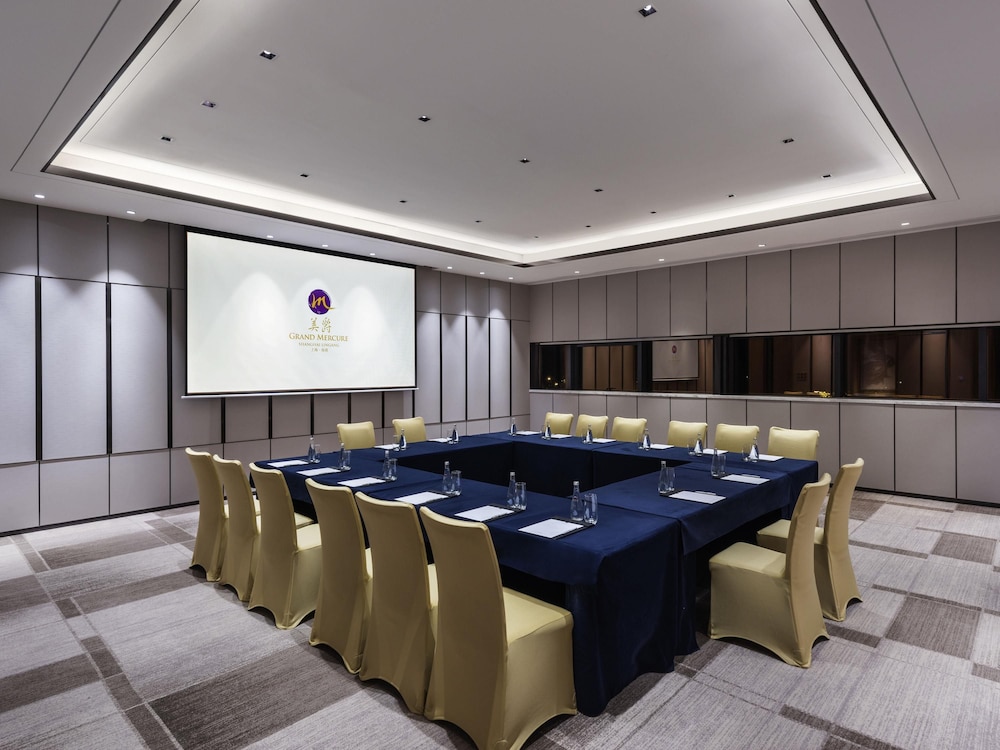 Grand Mercure Shanghai Lingang 42/50