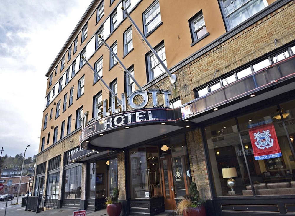 Hotel Elliott 9/77