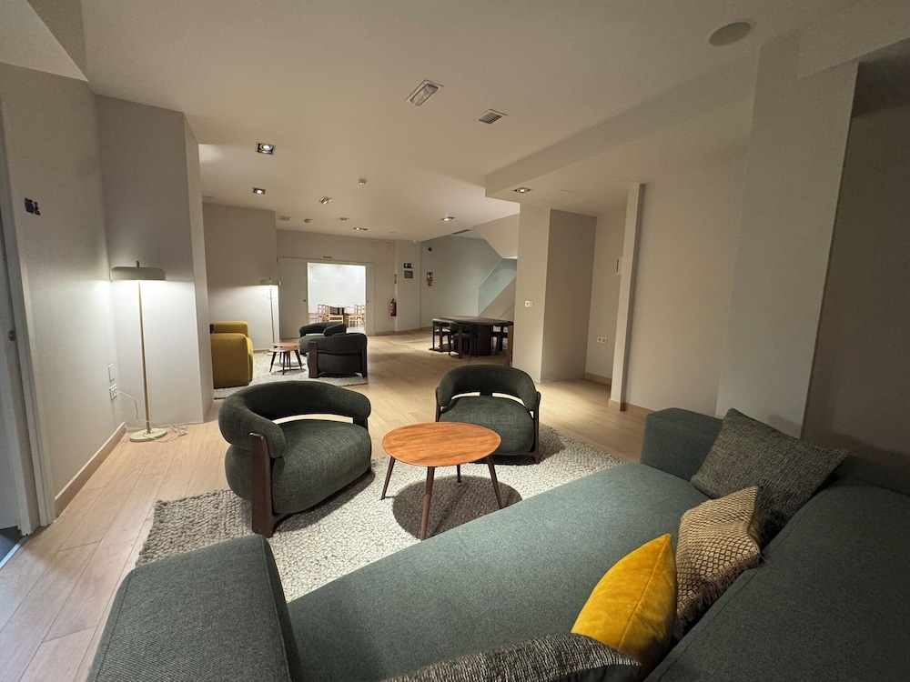 Colectia Hotel Urumea 43/76