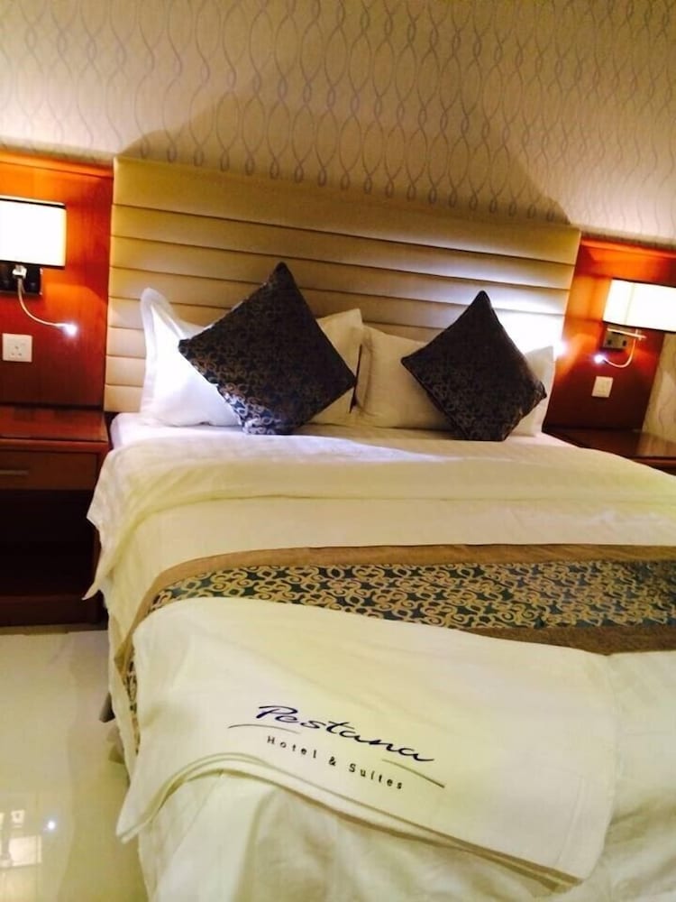 Pestana Hotel and Suites 2 25/52