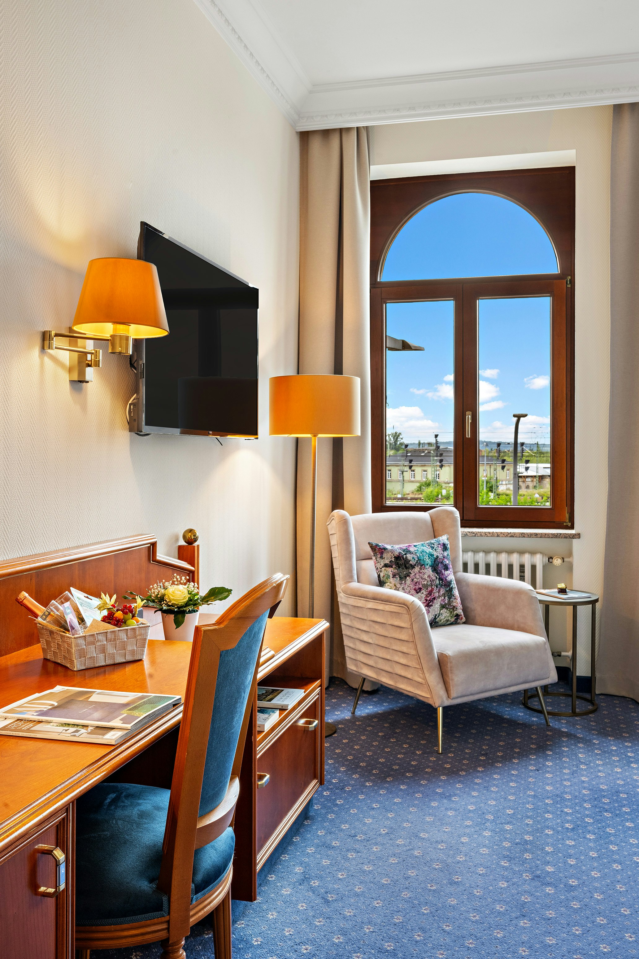 Bayerischer Hof Dresden 50/76