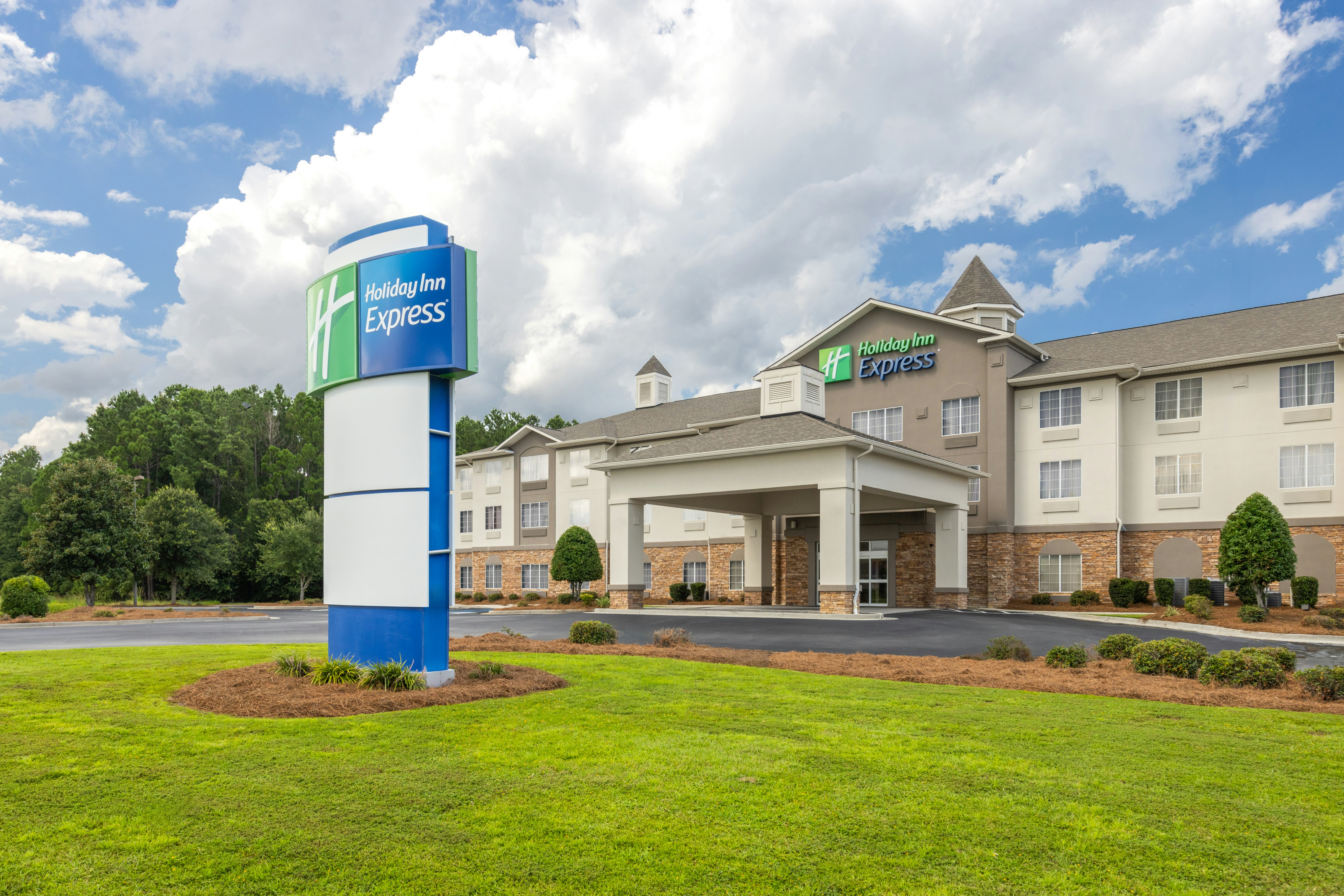Holiday Inn Express Savannah Airport Ex Comfort Suites 50/54
