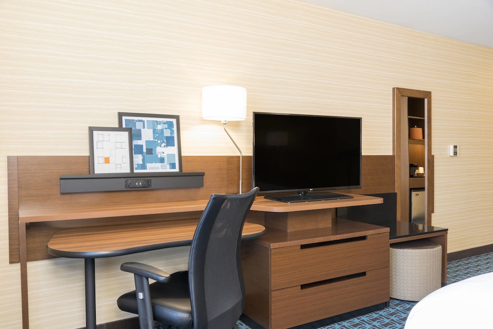 Fairfield Inn & Suites by Marriott Indianapolis Fishers 43/44