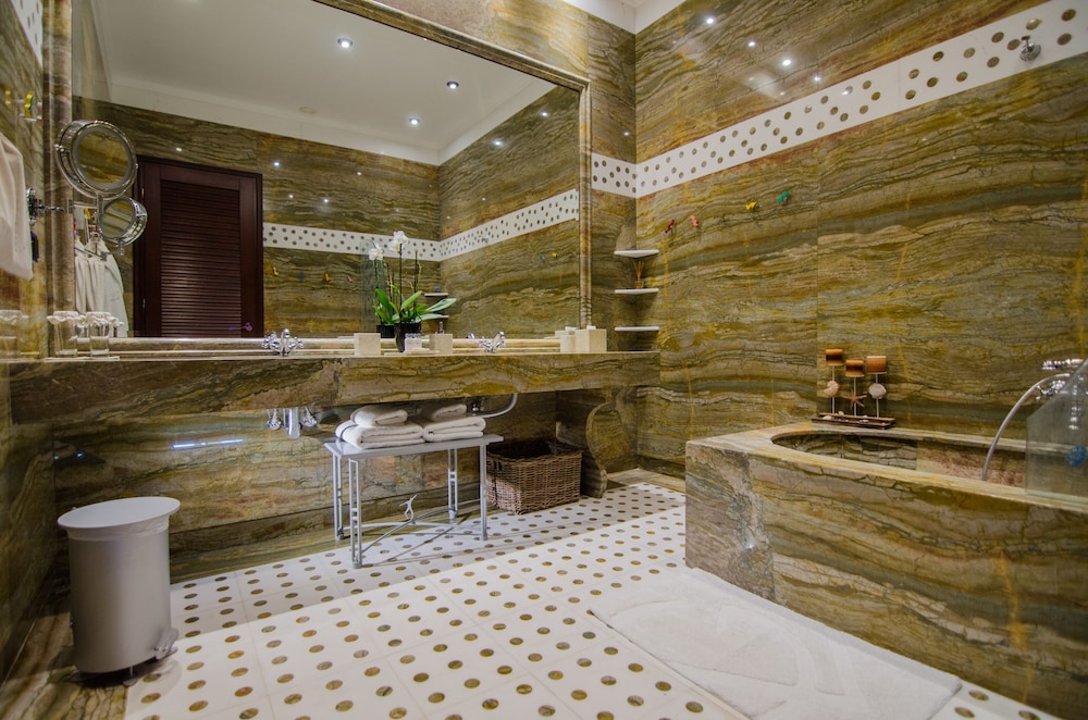 Agalia Luxury Suites 76/78