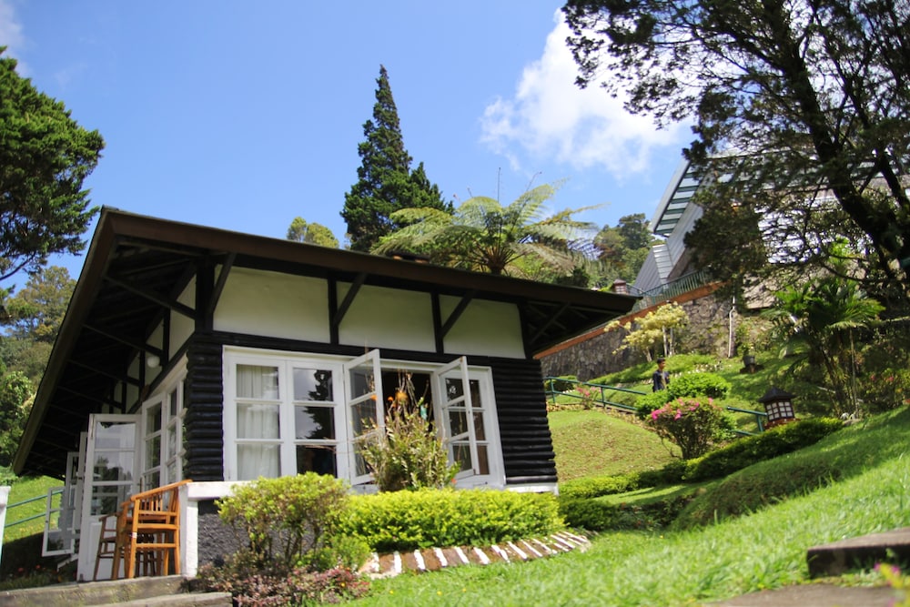 Puncak Pass Resort 3/76
