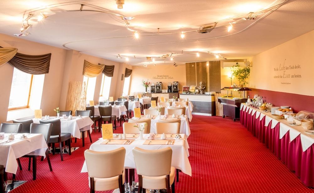 Hotel Stadtfeld 46/65