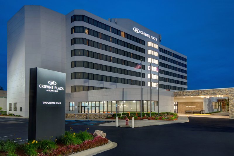 Crowne Plaza Auburn Hills 3/73