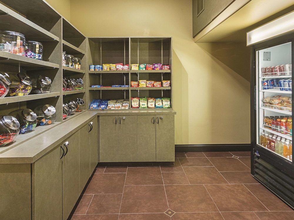 La Quinta Inn & Suites by Wyndham Woodway - Waco South 21/47