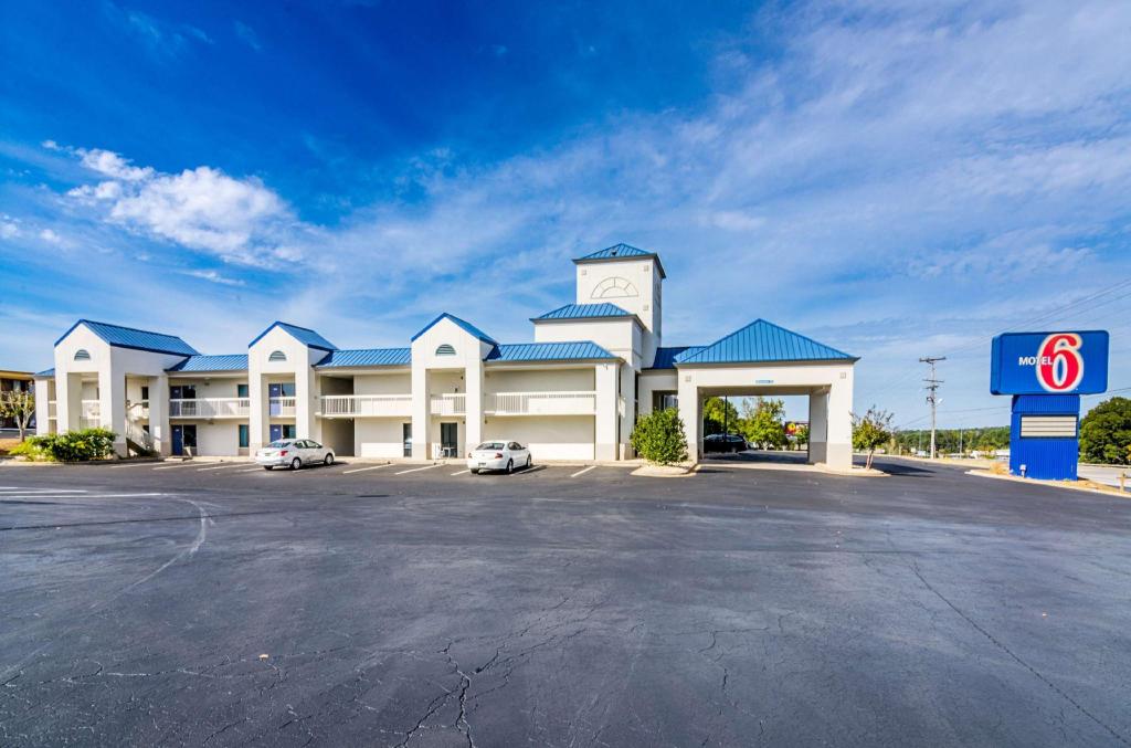 Motel6 Troy, AL 28/35