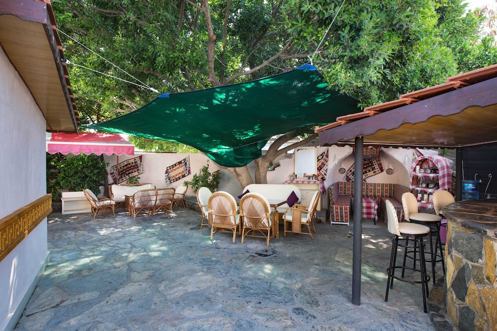 Club Akman Beach Hotel 16/50