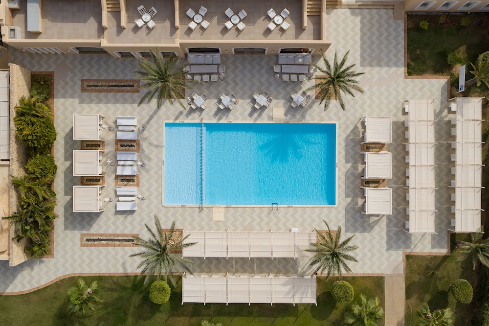 JAZ Neo Almazino, Almaza Bay 24/29