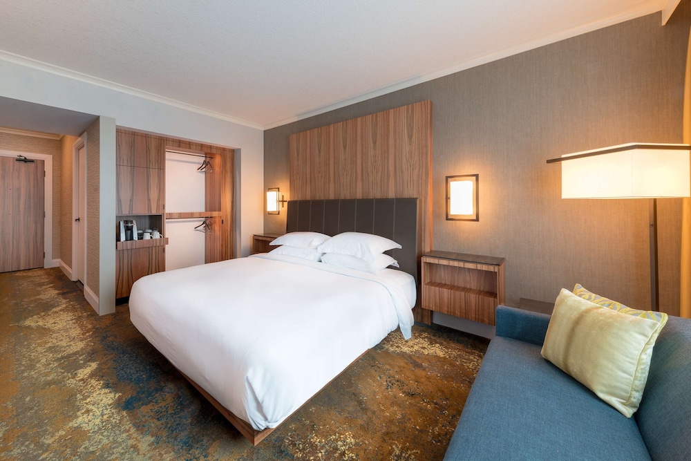HYATT REGENCY CALGARY 15/68