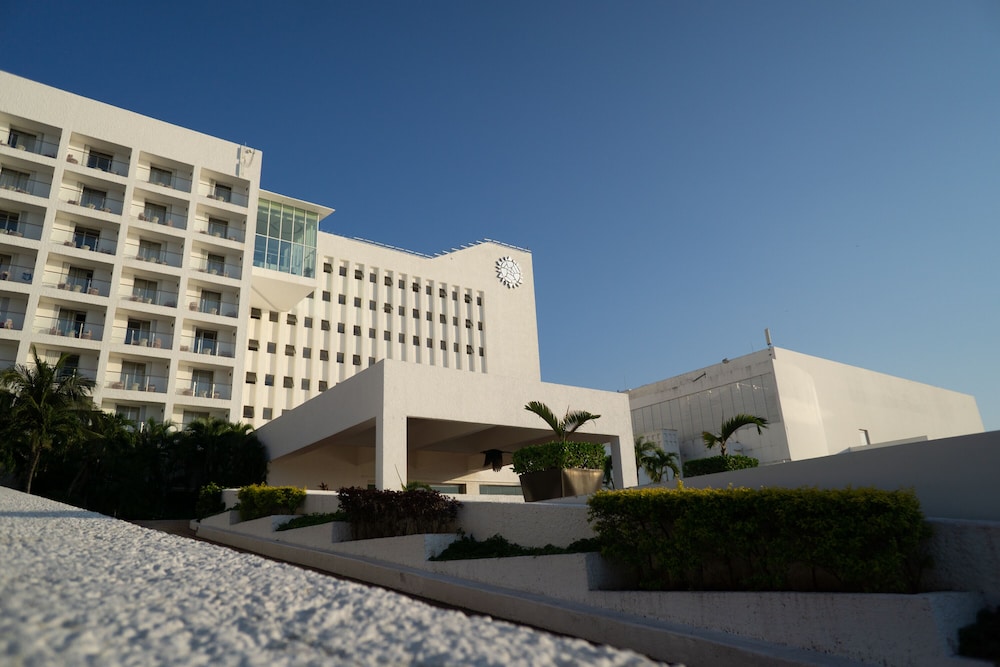 Sunset Royal Beach Resort All Inclusive 3/49