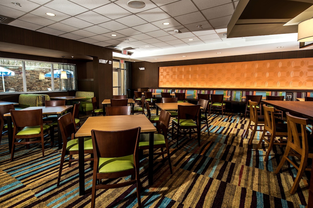 Fairfield Inn And Suites Florence I 20 24/30