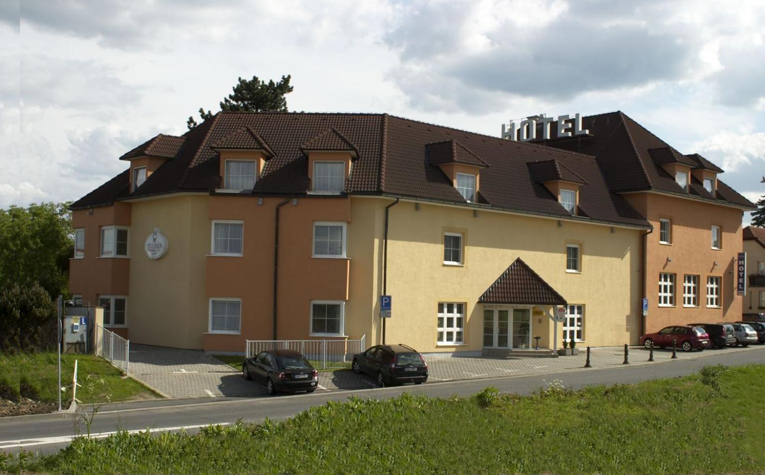 Tulipan Pruhonice Hotel 4/42