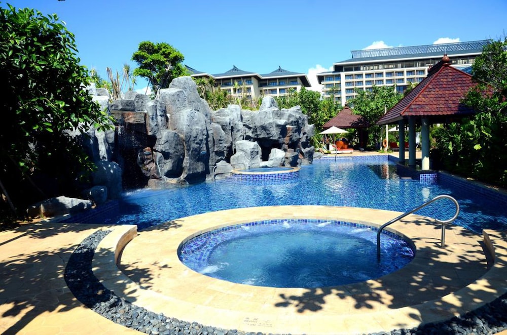 Haitang Bay Gloria Sanya Hotspring Resort 31/34