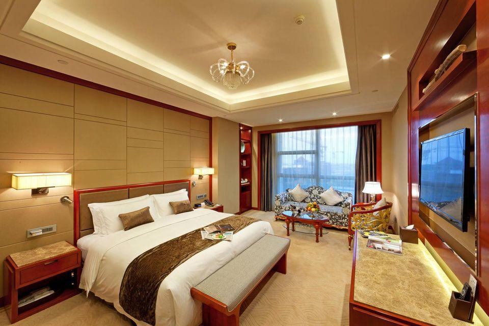 Executive, Suite, King Bed, Building a