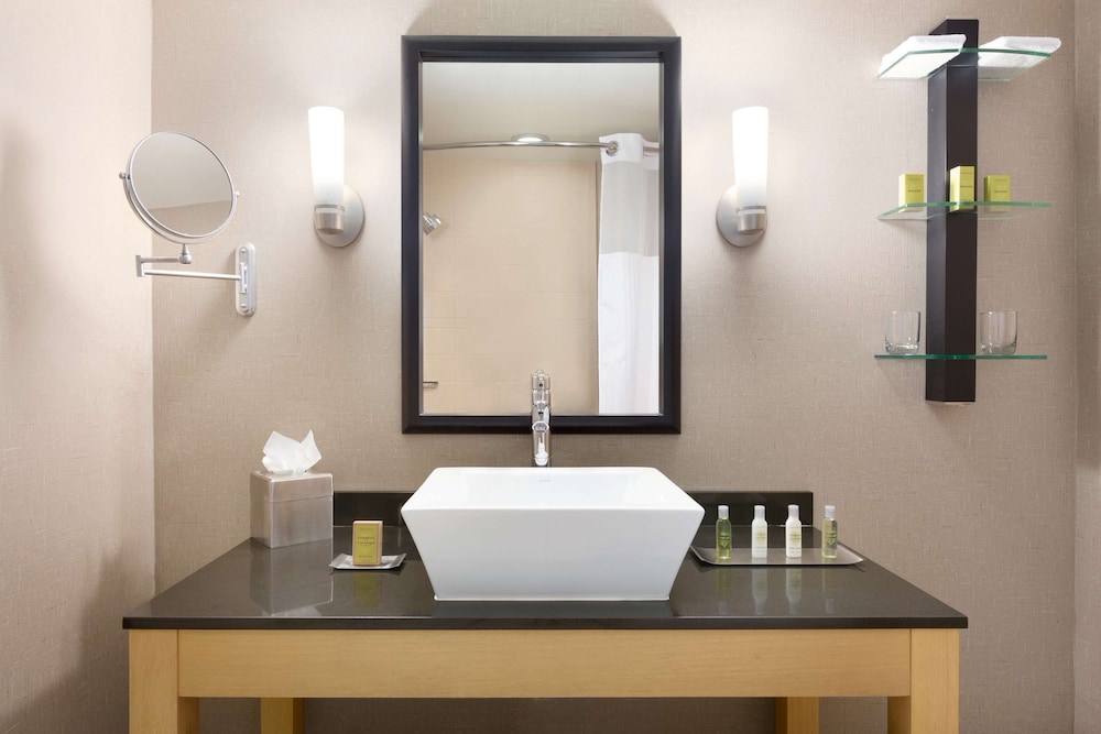 Doubletree By Hilton Hotel Oklahoma City Airport 9/45