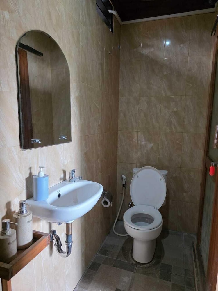 Bulan Bali Hostel 41/45