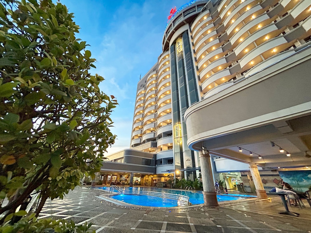 Planet Holiday Hotel And Residence 7/69