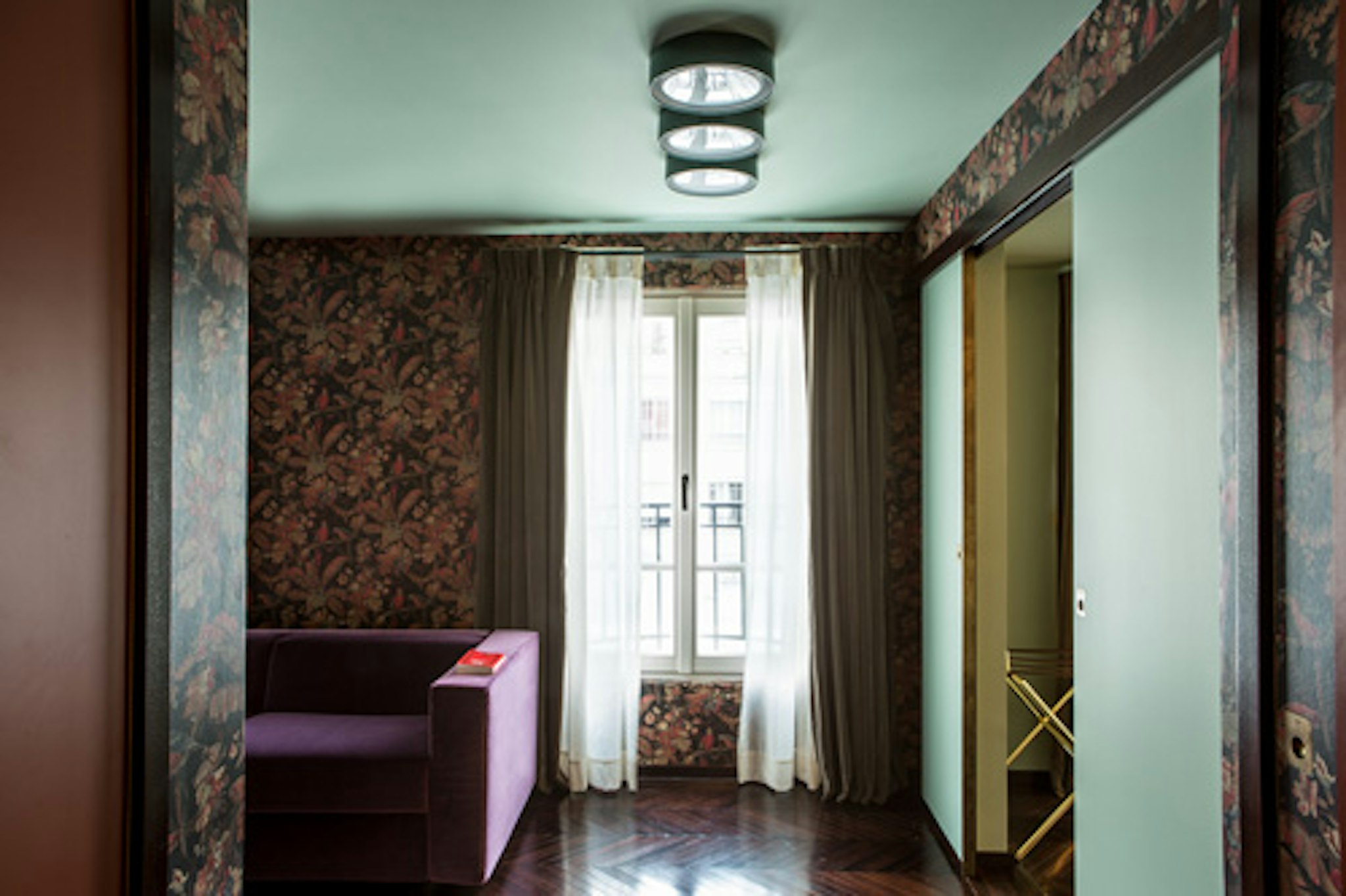 Hotel du Rond-Point des Champs-Elysees 7/68