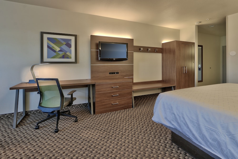 Holiday Inn Express Santa Rosa 15/50
